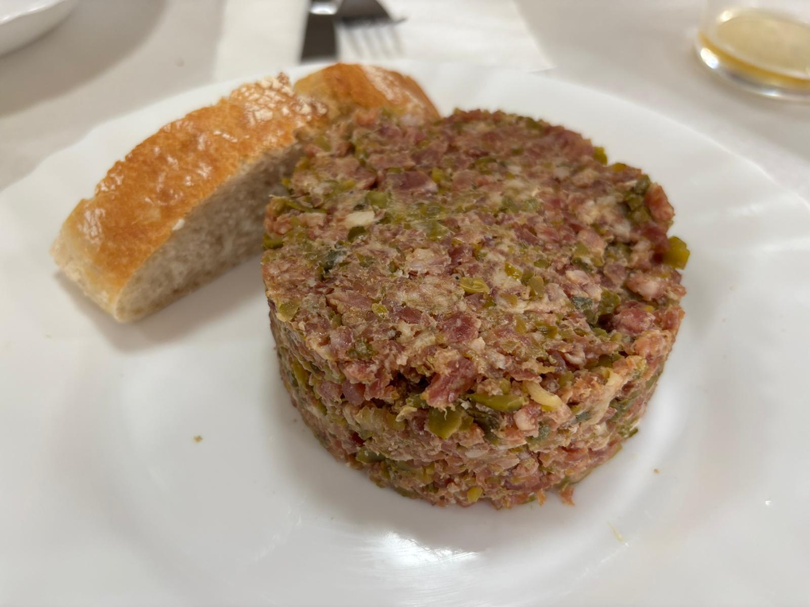 Tartar de fuet Tartar de fuet